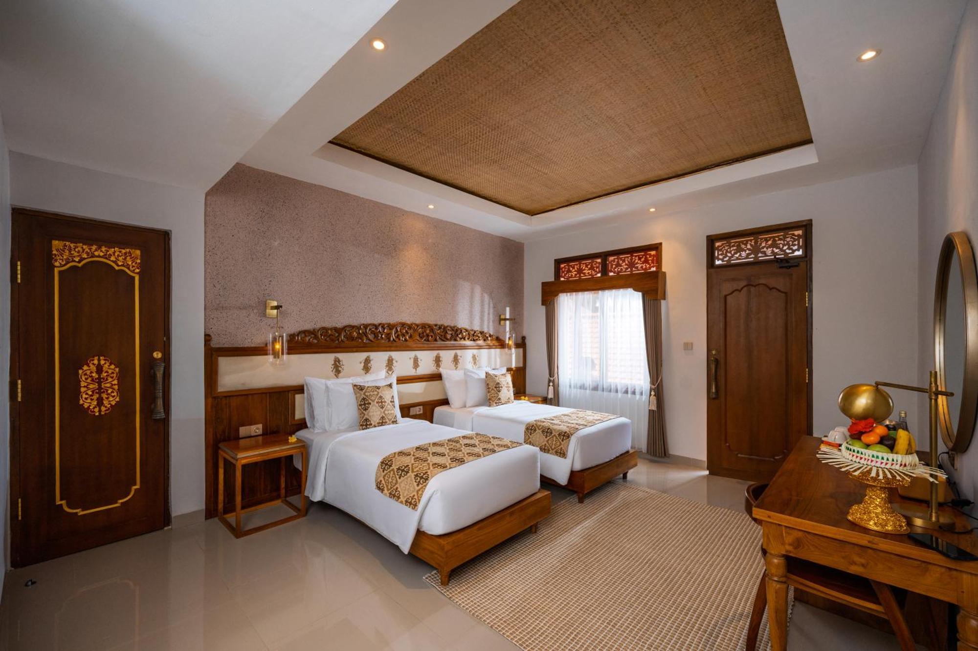 Hotel Puri Kantor Legacy - Heritage Palace 4*