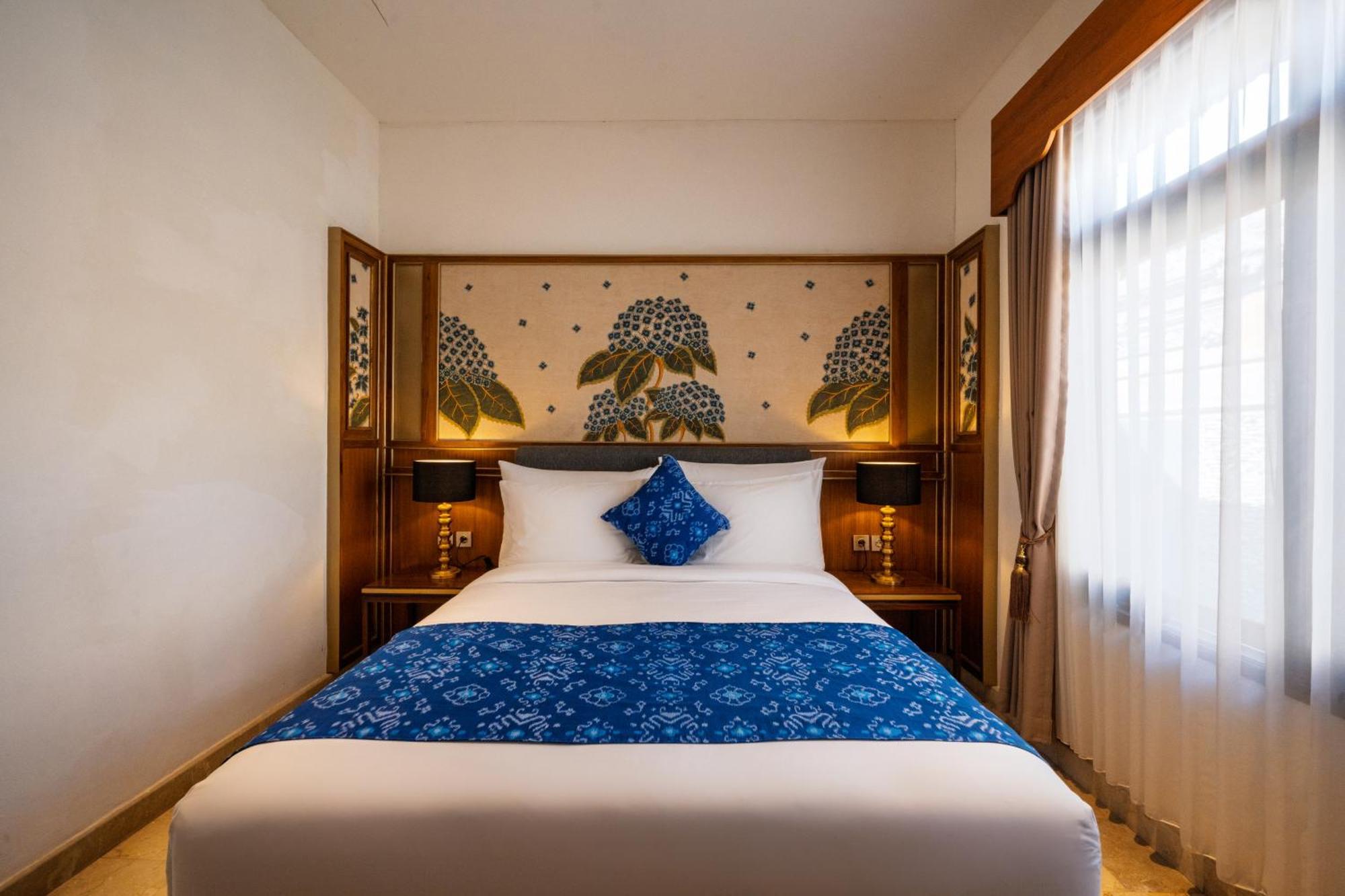 Puri Kantor Legacy - Heritage Palace 4*
